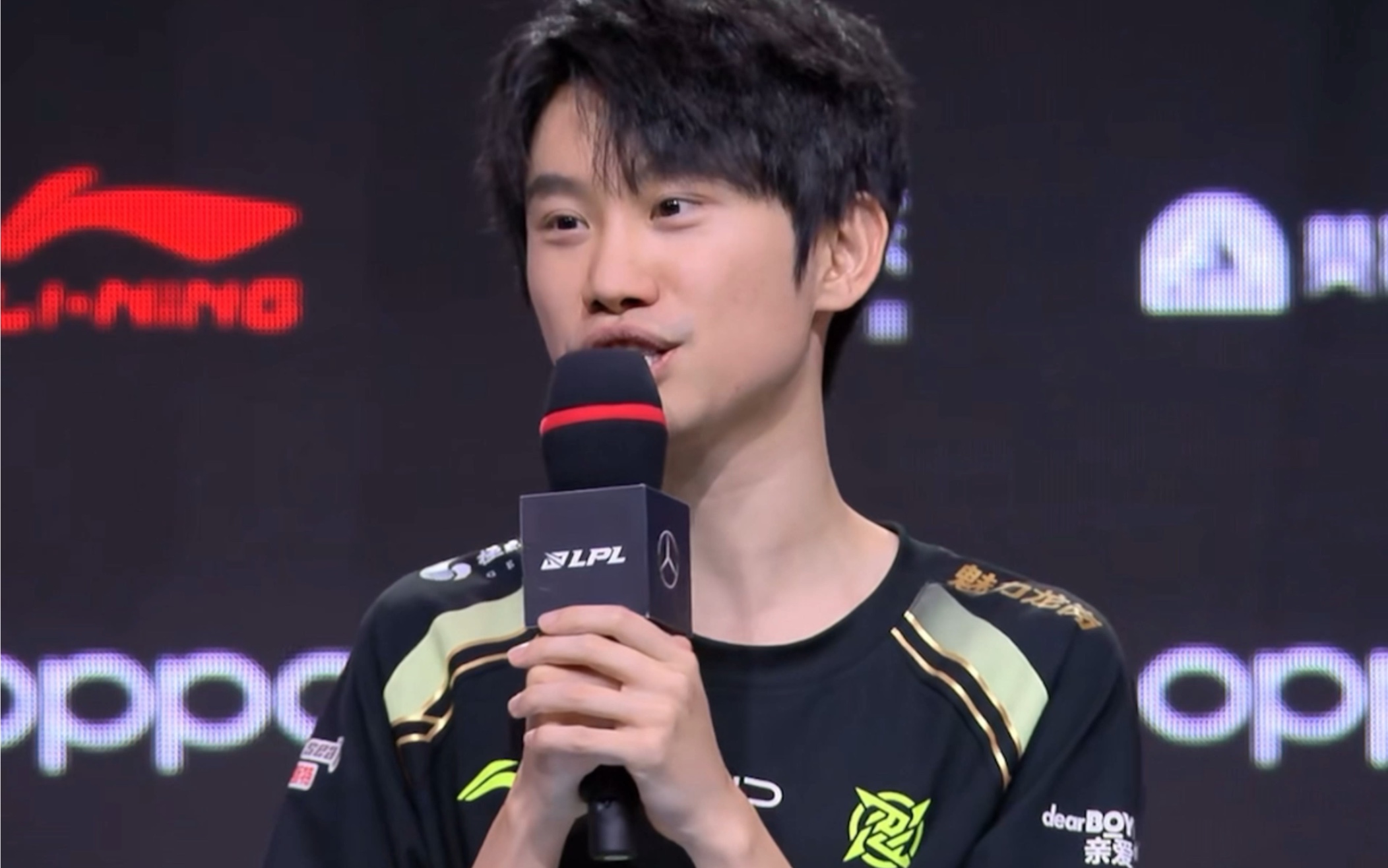 Doinb在中国队比赛中战术调整，赛事规则更新引发热议！的简单介绍