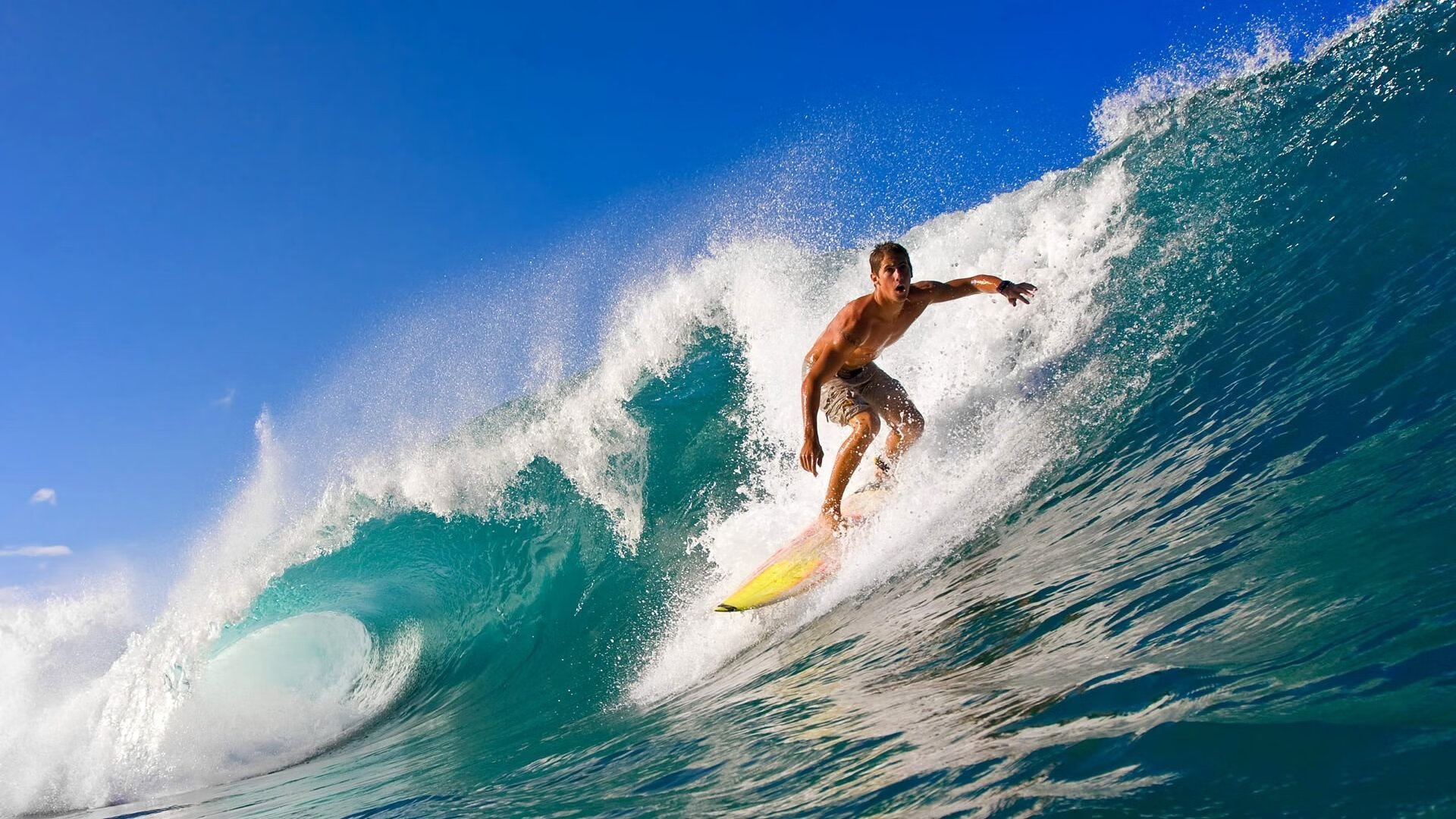 巴黎圣日耳曼季后赛绝杀波尔图,哈兰德砍下22记关键球,全场沸腾